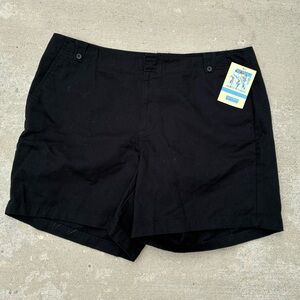 Dockers Cotton Black Shorts Size 18 NWT